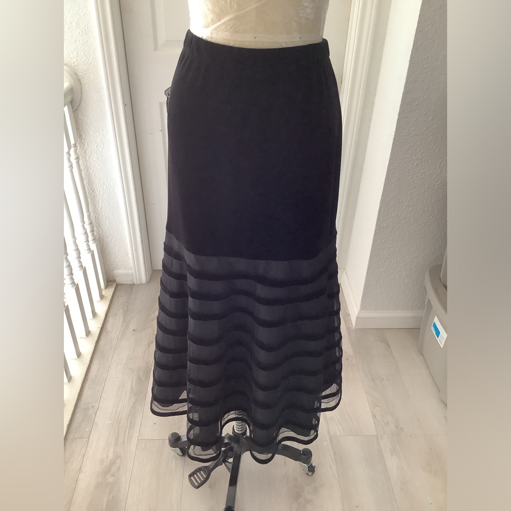 KM COLLECTION BY MILLA BELL evening Velvet  maxi skirt.